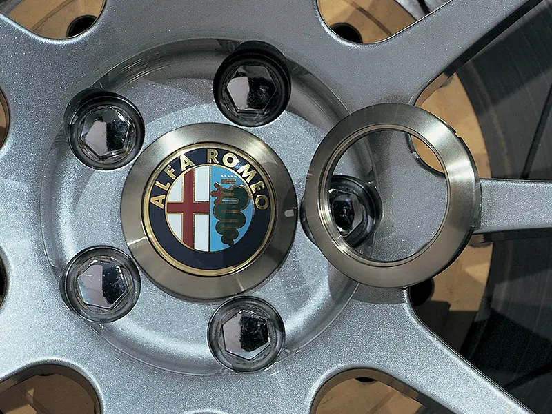 Advan 65Mm Alfa Romeo Centercap Adapter Ring - Silver Alumite 1