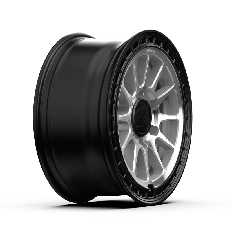 Fifteen52 Range Hd 17X8.5 5X127 0Mm Et 71.5Mm Center Bore Machined Clear/Gloss Black Wheel 1