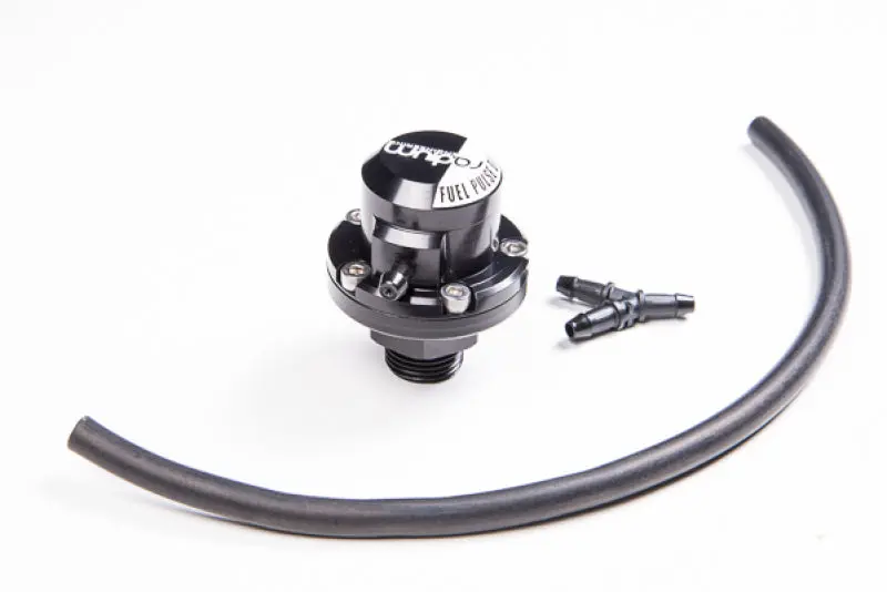 Radium Engineering Fpd-Xr Direct Mount 3/8 Npt Fuel Pulse Damper Kit 1