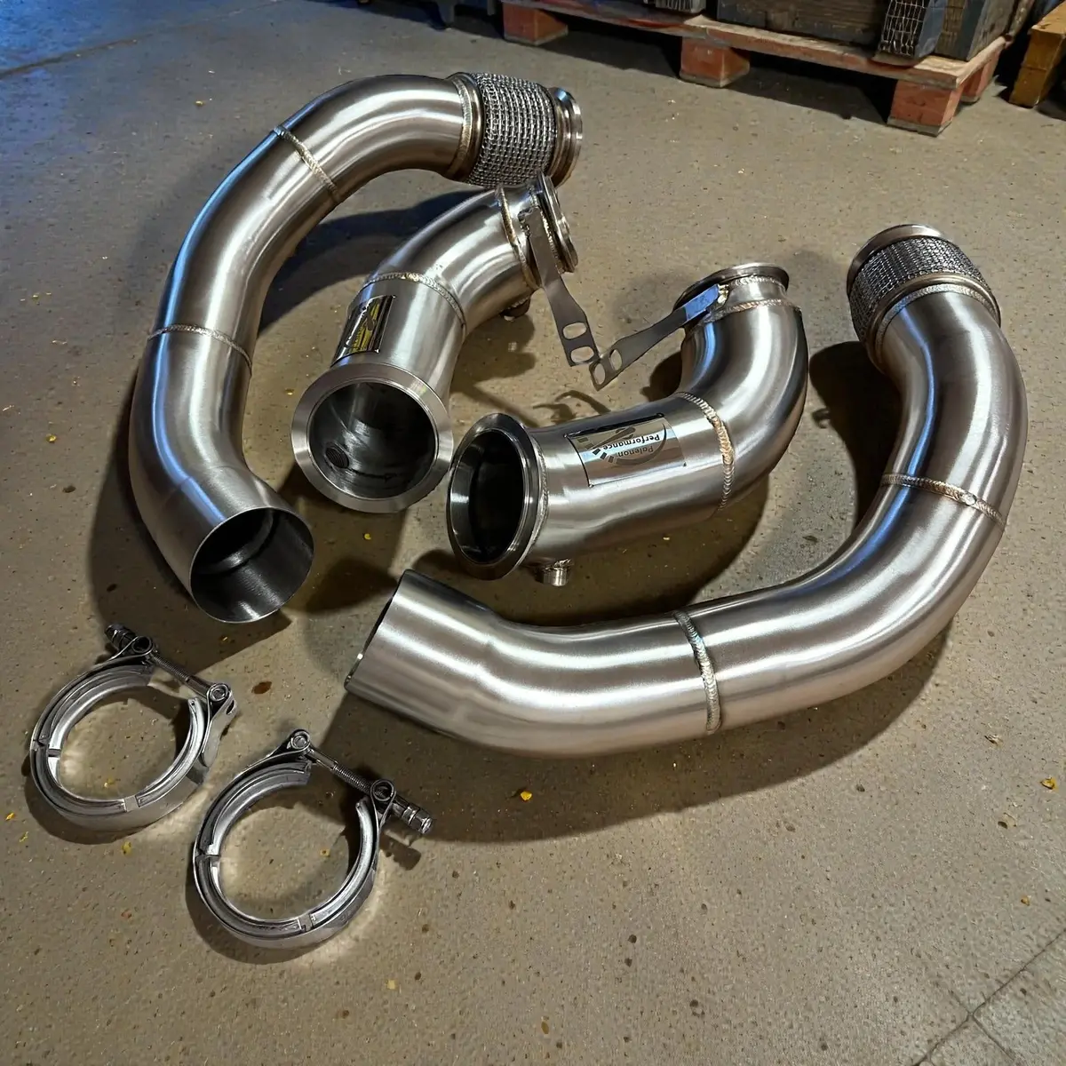 Racing Downpipes For Bmw F90 M5 & F91, F92, F93 Bmw M8 1