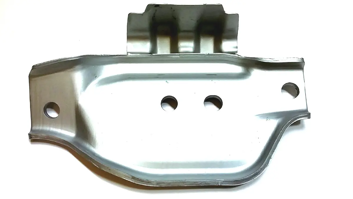 Engine Mount Bracket (Left, Front) Part Number: 41031Va010 1